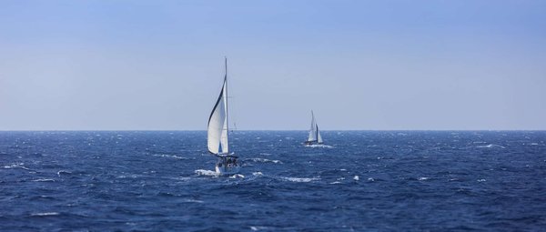 Pratique de la voile : Insistez sur les équipements de sécurité