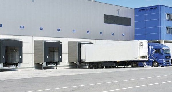 Transport pour denrées périssables : normes et réglementations